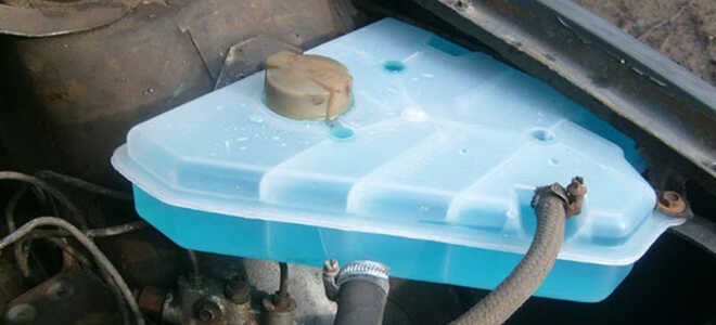 Из-за чего раздувает расширительный бачок системы охлаждения