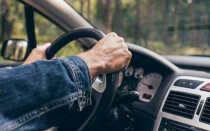 Из-за чего тяжело крутится руль с гидро- и электроусилителем